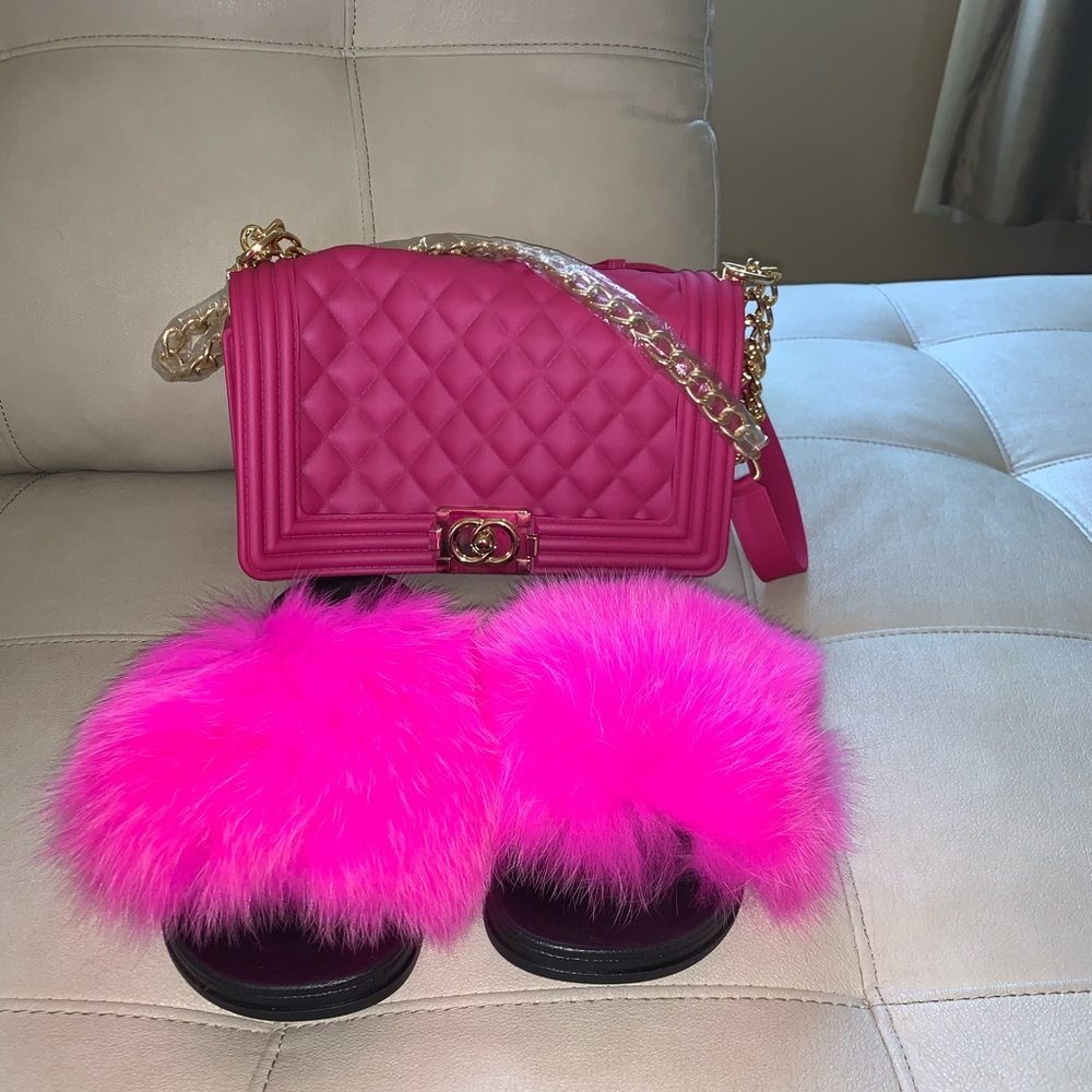 New fur slides and new New jelly bag set.
